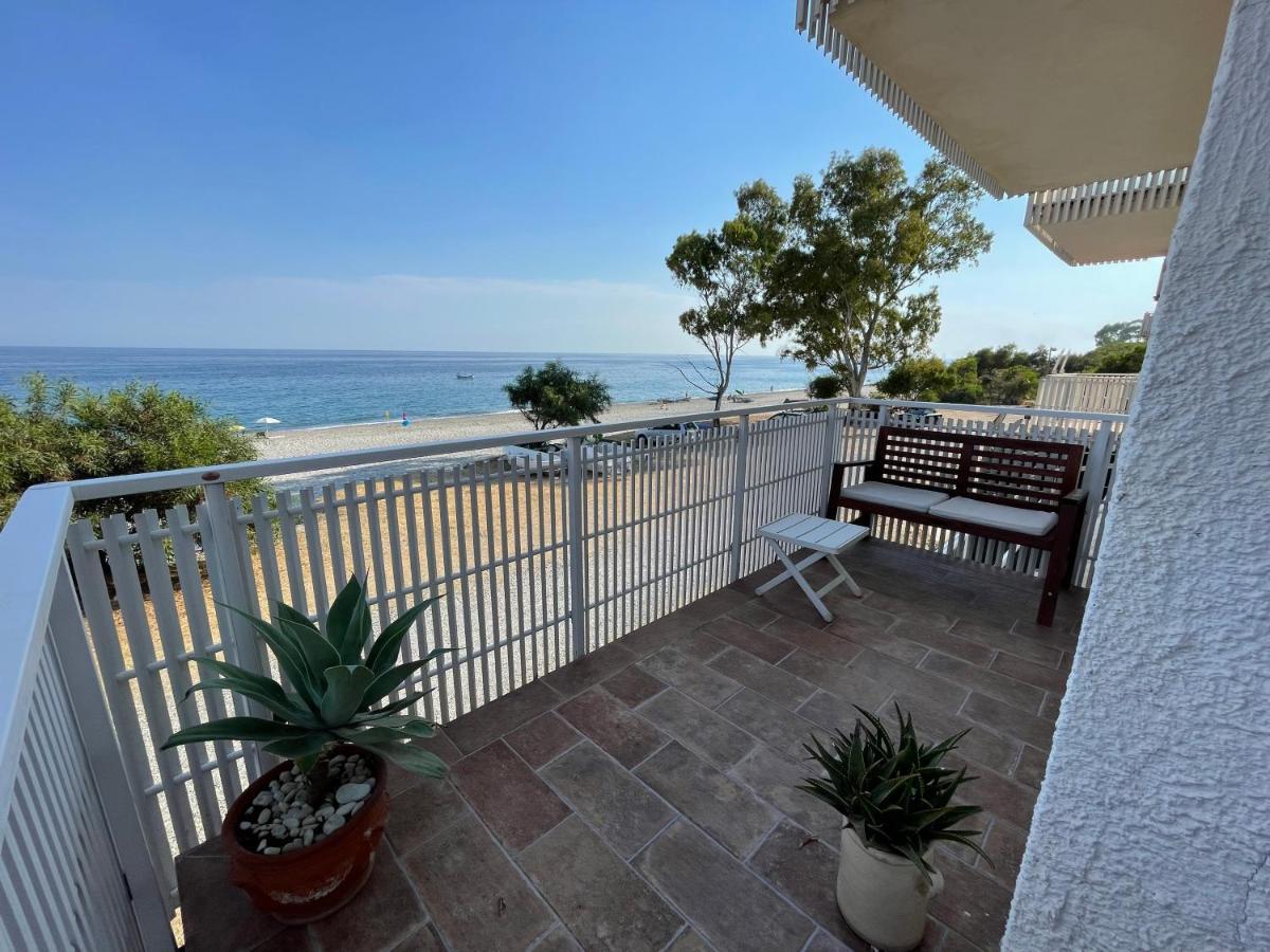 The Greek' House Διαμέρισμα Bova Marina Εξωτερικό φωτογραφία