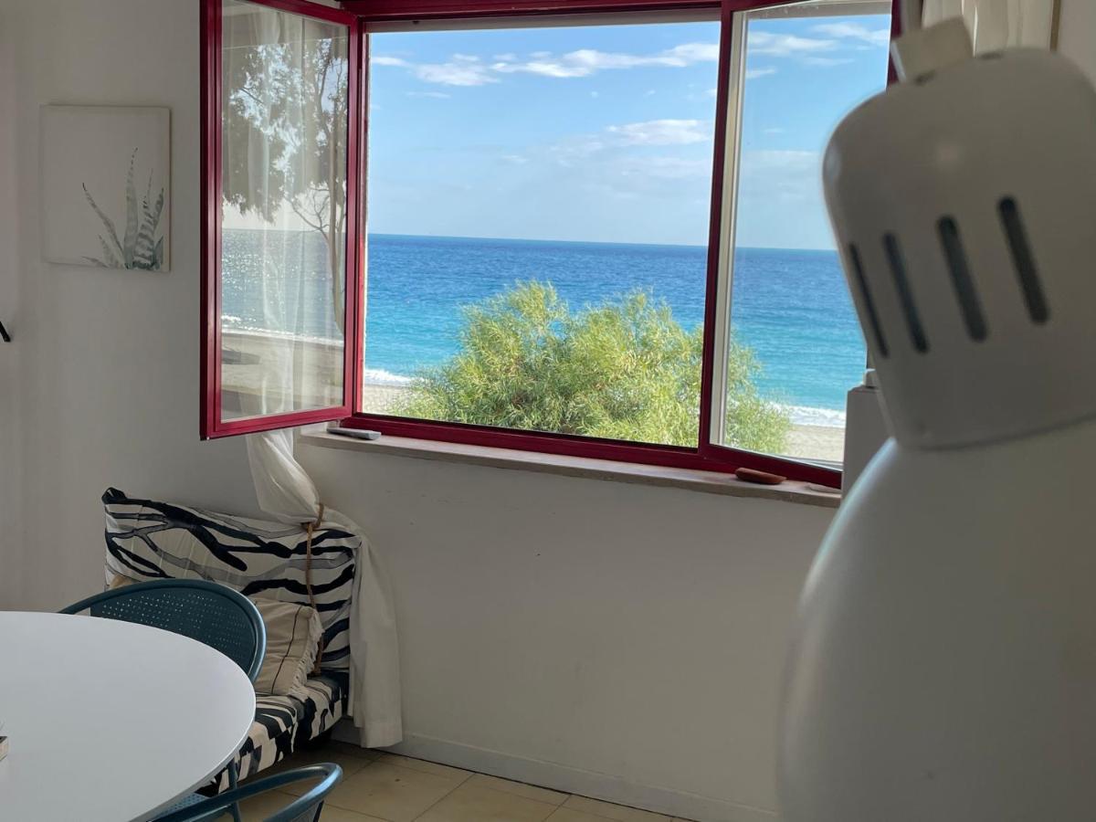 The Greek' House Διαμέρισμα Bova Marina Εξωτερικό φωτογραφία